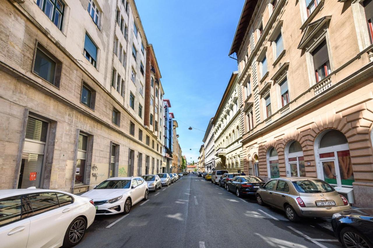 Rakoczi Road Central Location Budapest Exterior photo